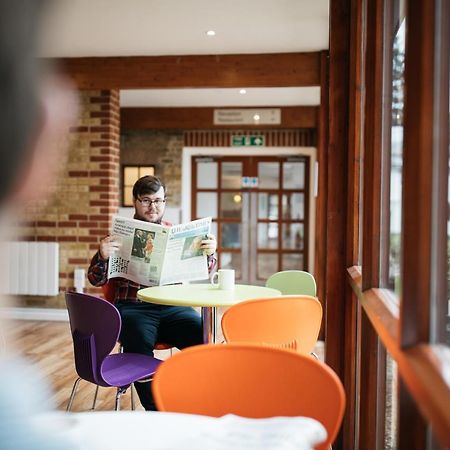 Gilwell Park Hotel Chingford Exterior photo