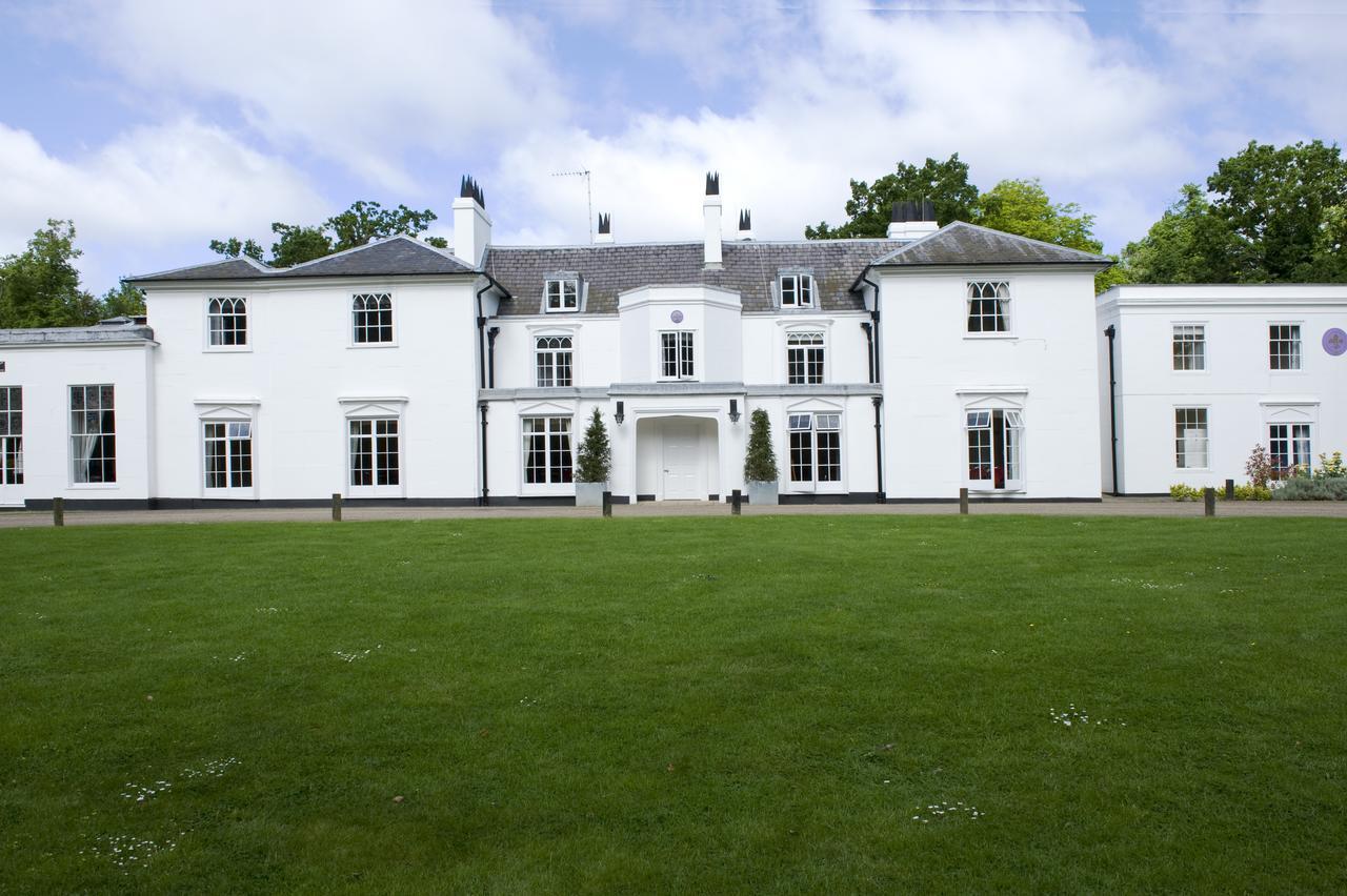 Gilwell Park Hotel Chingford Exterior photo