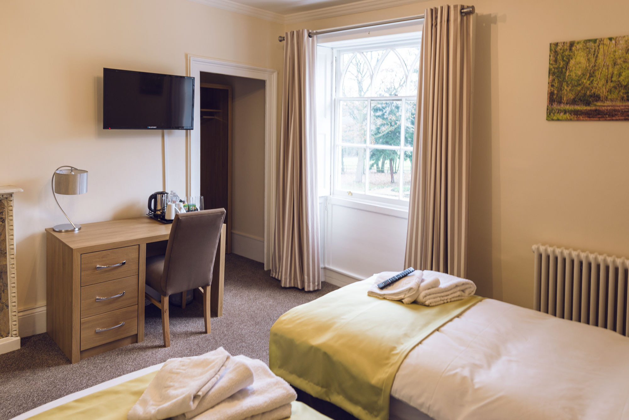 Gilwell Park Hotel Chingford Exterior photo