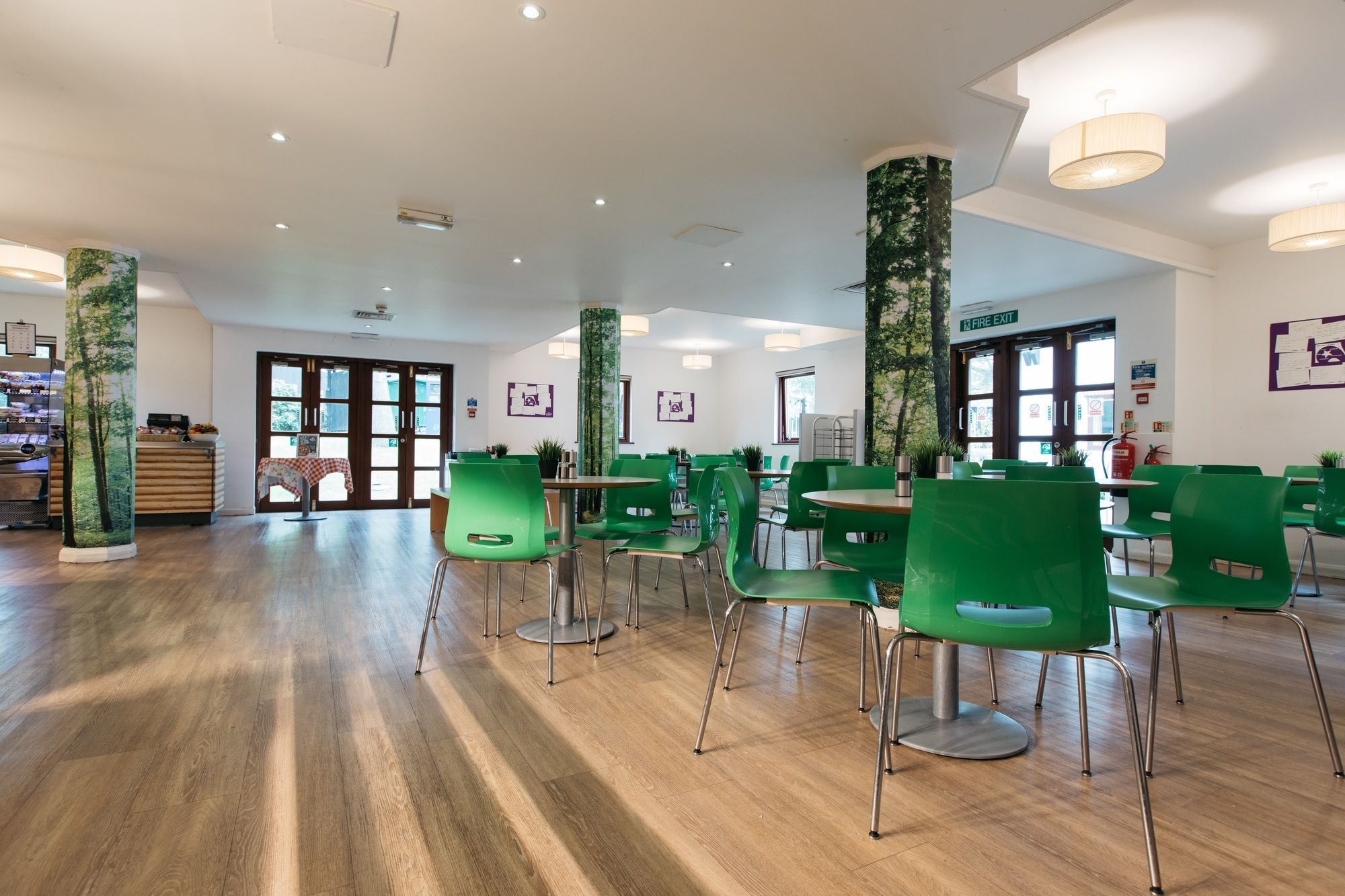 Gilwell Park Hotel Chingford Exterior photo