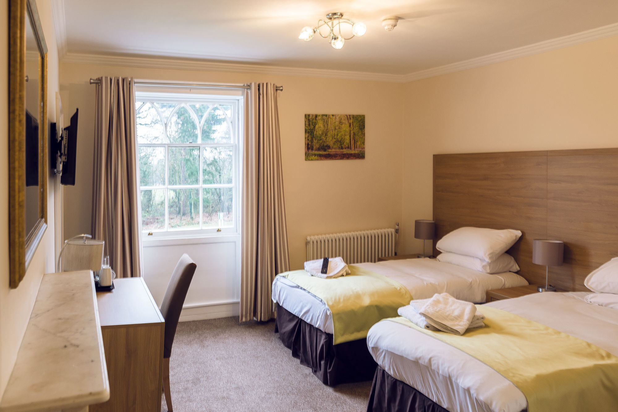 Gilwell Park Hotel Chingford Exterior photo